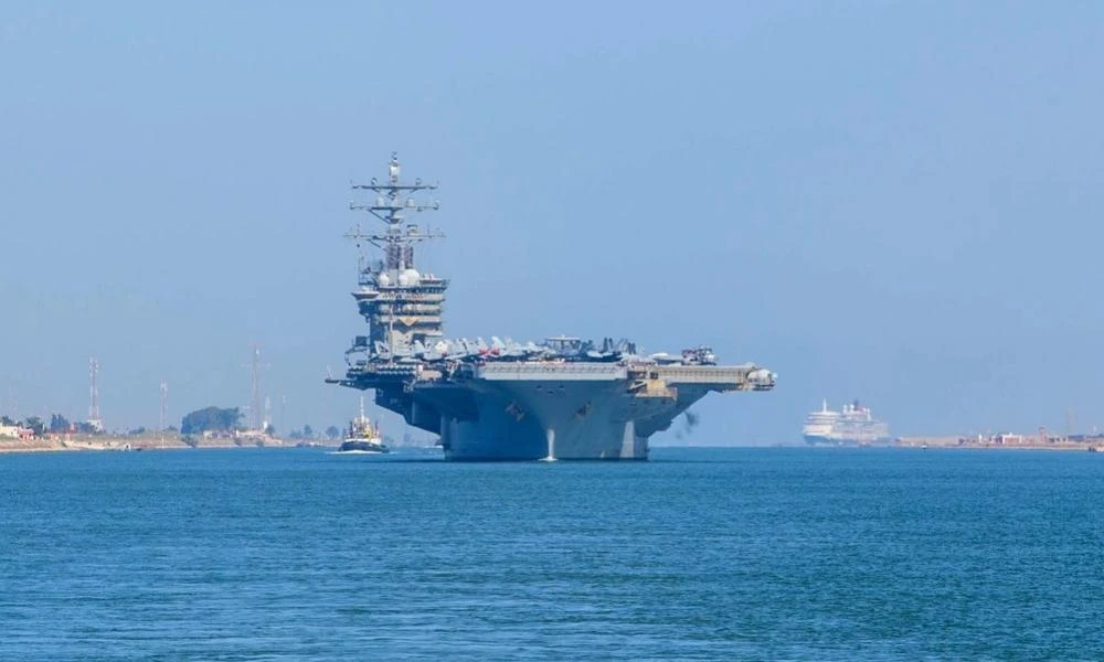 Κατέφτασε στην βόρεια Ερυθρά Θάλασσα το αεροπλανοφόρο USS Eisenhower των ΗΠΑ-Στην εμβέλεια των μαχητικών του όλη η Μ. Ανατολή (Βίντεο)